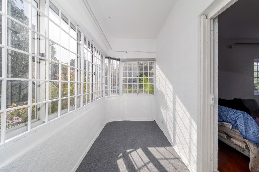 1 Bedroom Property for Sale in Oranjezicht Western Cape